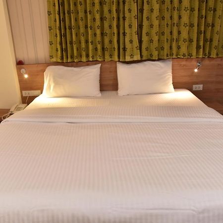Rose Nana Hotel Bangkok Eksteriør billede