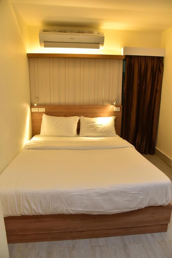 Rose Nana Hotel Bangkok Eksteriør billede